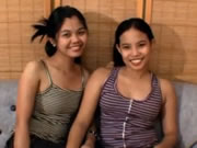 幸運色鬼與兩個亞裔嫩妞雙飛