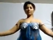 體態火辣的摩洛哥嫩妹跳舞