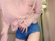 齊逼牛仔短褲騷女一脫到底